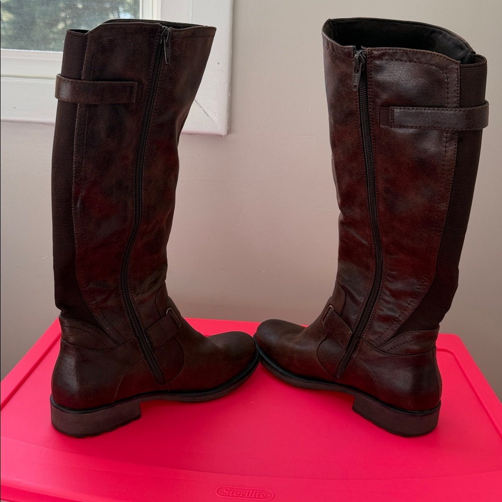 BareTraps Knee High Boots - Picture 5 of 7